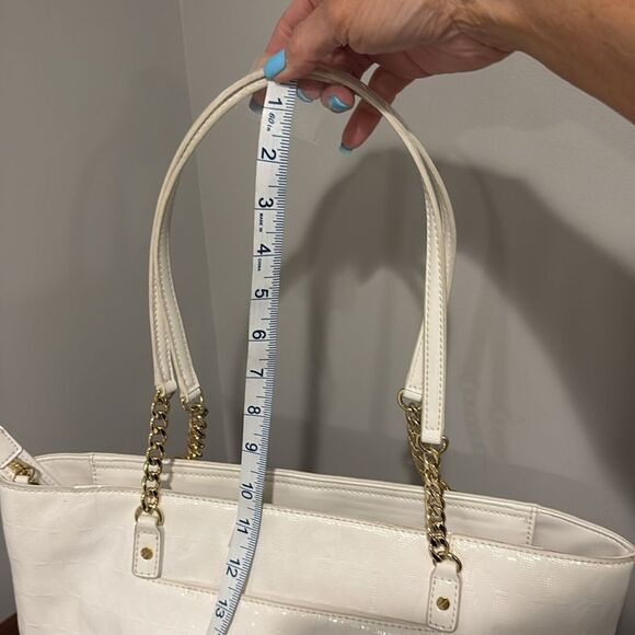 Michael Kors Jet Set Chain Tote - Picture 16 of 16